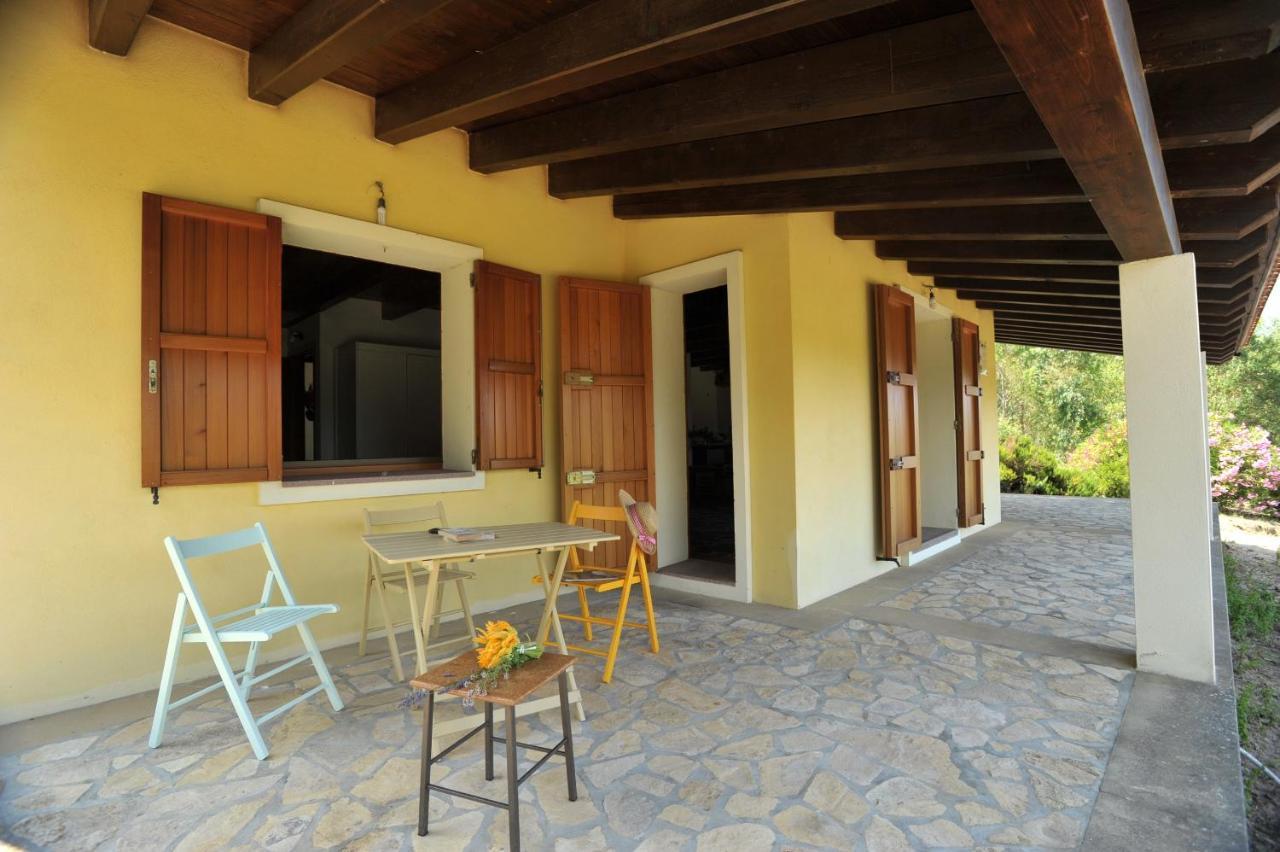 Lierus B&B Gonnosfanàdiga Buitenkant foto